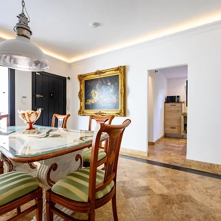 Puerto Banus Ecoathera 3 Bedroom Apartment *