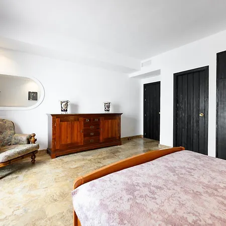 Puerto Banus Ecoathera 3 Bedroom Apartment Marbella